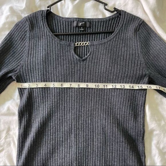 GNW Grey Long Sleeve Ribbed Sweater with Chainlink Keyhole Neckline - Picture 6 of 6